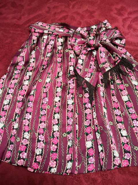 美品 CLATHAS  クレイサス カメリア スカート リボン付 < ブランド  美品 CLATHAS  クレイサス カメリア スカート リボン付  < ブランドの