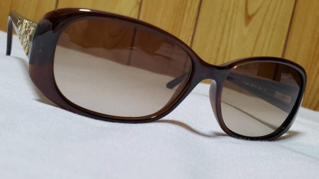 正規良 レア フェンディ グラマラススターサングラス 茶×ゴールドロゴ☆ ズッカFロゴ 付属有 ゴシックアイウェア < ブランド  正規良 レア フェンディ グラマラススターサングラス 茶×ゴールドロゴ☆ ズッカFロゴ 付属有 ゴシックアイウェア < ブランドの