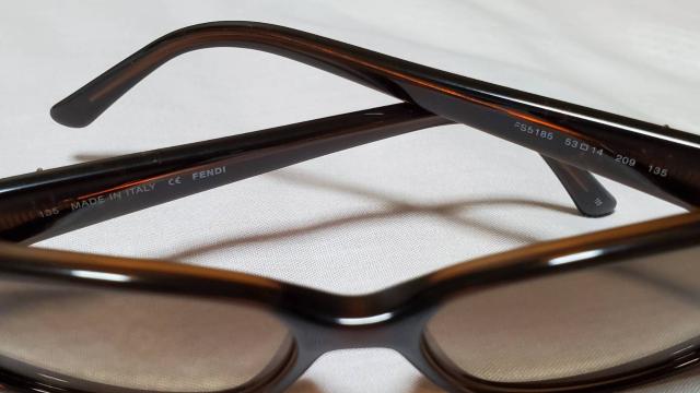 正規良 レア フェンディ グラマラススターサングラス 茶×ゴールドロゴ☆ ズッカFロゴ 付属有 ゴシックアイウェア < ブランド  正規良 レア フェンディ グラマラススターサングラス 茶×ゴールドロゴ☆ ズッカFロゴ 付属有 ゴシックアイウェア < ブランドの