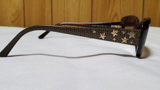 正規良 レア フェンディ グラマラススターサングラス 茶×ゴールドロゴ☆ ズッカFロゴ 付属有 ゴシックアイウェア < ブランド  正規良 レア フェンディ グラマラススターサングラス 茶×ゴールドロゴ☆ ズッカFロゴ 付属有 ゴシックアイウェア < ブランドの