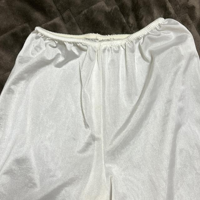 タンス整理品 衣類 おまとめOK ホームクリーニング済み ペチコート ホワイト M-50 < 女性ファッション  タンス整理品 衣類 おまとめOK ホームクリーニング済み ペチコート ホワイト M-50 < 女性ファッションの