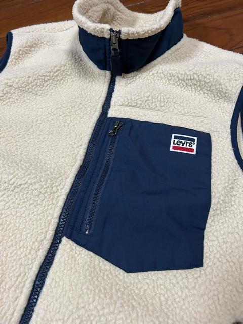 【サイズL】リーバイス◆バイカラー◆ふわ暖上質ボアジップベスト < 男性ファッション  【サイズL】リーバイス◆バイカラー◆ふわ暖上質ボアジップベスト < 男性ファッションの