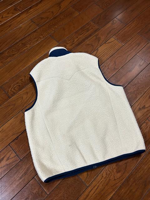 【サイズL】リーバイス◆バイカラー◆ふわ暖上質ボアジップベスト < 男性ファッション  【サイズL】リーバイス◆バイカラー◆ふわ暖上質ボアジップベスト < 男性ファッションの