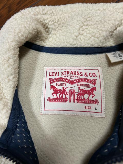 【サイズL】リーバイス◆バイカラー◆ふわ暖上質ボアジップベスト < 男性ファッション  【サイズL】リーバイス◆バイカラー◆ふわ暖上質ボアジップベスト < 男性ファッションの