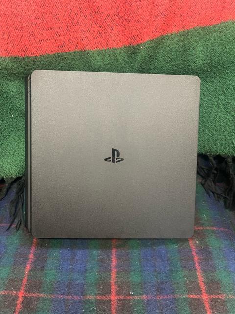 PlayStation 4(PS4) CUH-2000A SONY ブラック コントローラー 充電器 カメラ < ゲーム本体/ソフト PlayStation 4(PS4) CUH-2000A SONY ブラック コントローラー 充電器 カメラ < ゲーム本体/ソフトの