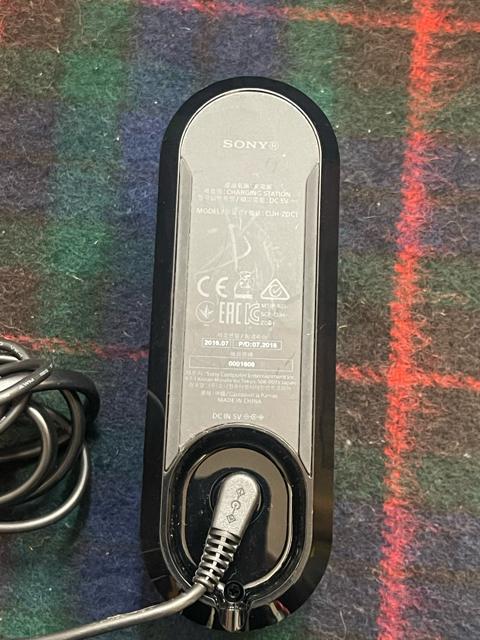 PlayStation 4(PS4) CUH-2000A SONY ブラック コントローラー 充電器 カメラ < ゲーム本体/ソフト PlayStation 4(PS4) CUH-2000A SONY ブラック コントローラー 充電器 カメラ < ゲーム本体/ソフトの