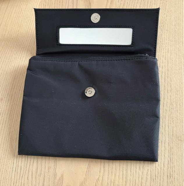 ��agnes b.(�A�j�G�X�x�[)�~���[�t���|�[�`�� �� �u�����h�� 