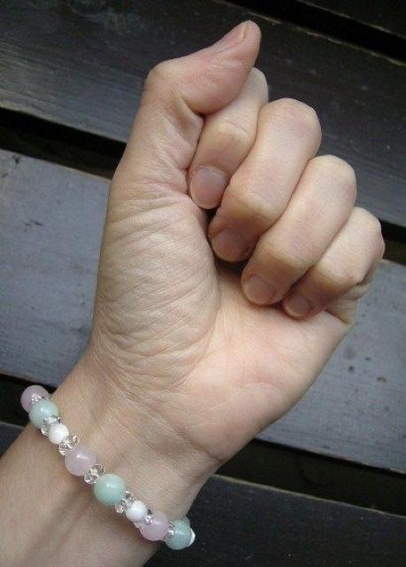 ローズクォーツxアマゾナイトxマザーオブパールブレスレット < 女性アクセサリー/時計 ローズクォーツxアマゾナイトxマザーオブパールブレスレット < 女性アクセサリー/時計の