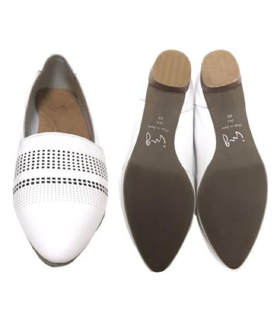 (24.5)イングing〓低ヒールローファーパンプス〓パンチング白ホワイト美品 < 女性ファッション (24.5)イングing〓低ヒールローファーパンプス〓パンチング白ホワイト美品 < 女性ファッションの