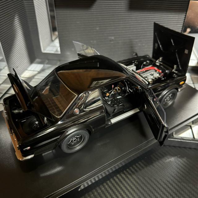絶版未展示品 オートアート1/18GT-R(KPGC10)チューンドバージョン < ホビー  絶版未展示品 オートアート1/18GT-R(KPGC10)チューンドバージョン < ホビーの
