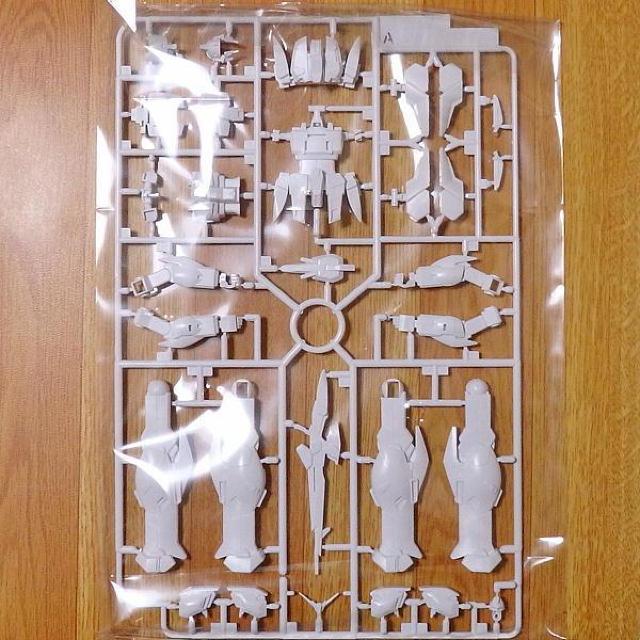 ◇1/144ガンダムケストレル 作例付き < ホビー  ◇1/144ガンダムケストレル 作例付き < ホビーの