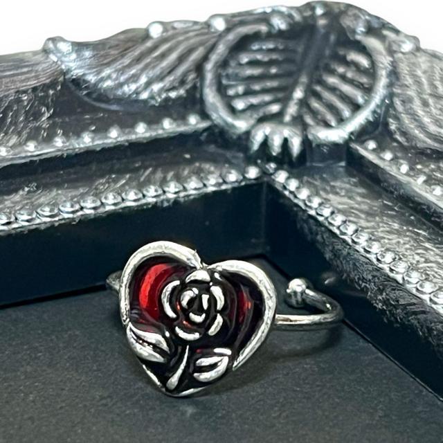 【新品】薔薇ハートデザインフリーリング < 女性アクセサリー/時計 【新品】薔薇ハートデザインフリーリング < 女性アクセサリー/時計の