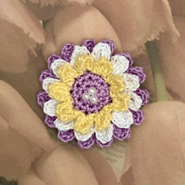 ハンドメイド レース編み お花モチーフのブローチ < 女性ファッション  ハンドメイド レース編み お花モチーフのブローチ  < 女性ファッションの