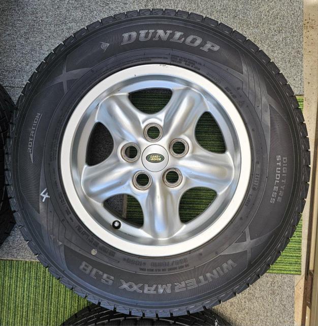 LANDROVERランドローバー純正16インチ7j+57 5H-120.65 70mmハブ ダンロップ WINTER MAXX S < 自動車/バイク LANDROVERランドローバー純正16インチ7j+57 5H-120.65 70mmハブ ダンロップ WINTER MAXX S < 自動車/バイク