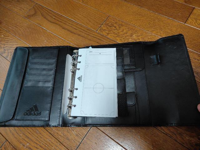 アディダス adidas  tactic notebook 審判 レフリー 手帳 サッカー < レジャー/スポーツ  アディダス adidas  tactic notebook 審判 レフリー 手帳 サッカー < レジャー/スポーツの
