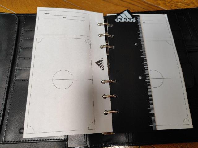 アディダス adidas  tactic notebook 審判 レフリー 手帳 サッカー < レジャー/スポーツ  アディダス adidas  tactic notebook 審判 レフリー 手帳 サッカー < レジャー/スポーツの