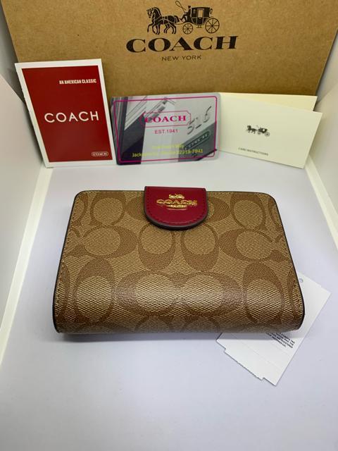 COACH  �R�[�`  C0082  ��܂���z�@���O�W���A���[  �V�O�l�`���[�@PVC  ���U�[�@�~�f�B�A��  �R�[�i�[�W�b�v  �� �u�����h�� 