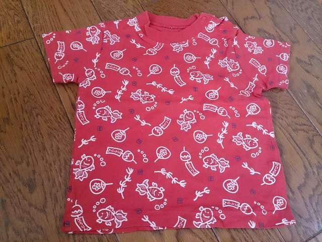 80 赤の夏柄Tシャツ < キッズ/ベビー 80 赤の夏柄Tシャツ < キッズ/ベビーの