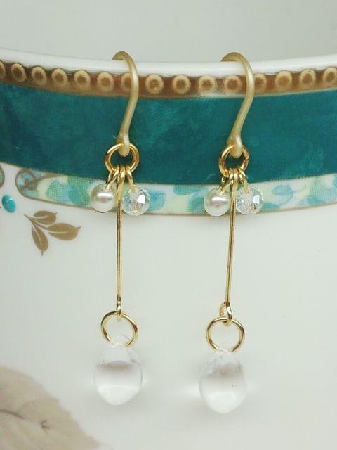 シンプルクリアドロップゆらりクリスタルスワロ樹脂ピアス☆ < 女性アクセサリー/時計  シンプルクリアドロップゆらりクリスタルスワロ樹脂ピアス☆ < 女性アクセサリー/時計の