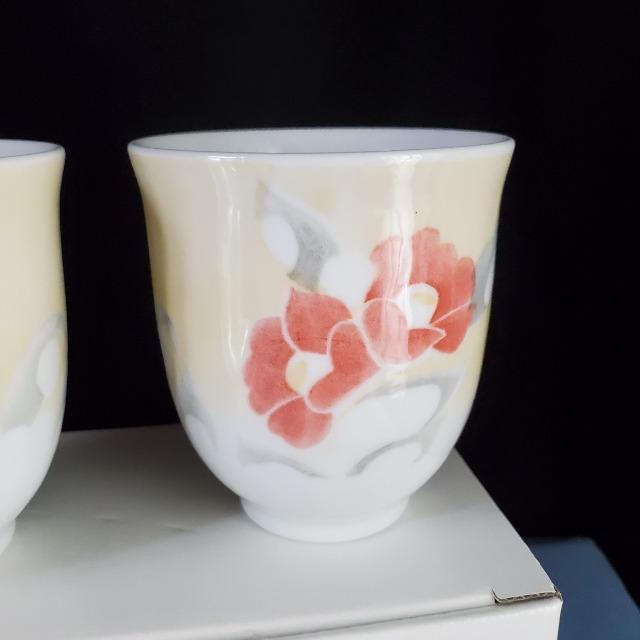 ★片岡鶴太郎さん★オリジナル美濃焼ペア湯のみ「雪椿」★ < インテリア/ライフ  ★片岡鶴太郎さん★オリジナル美濃焼ペア湯のみ「雪椿」★ < インテリア/ライフの