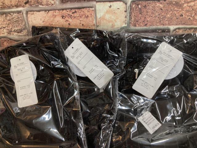 送料無料!ポケットファスナー付き!モノトーン柄入り美脚カルソンパンツ(画像から)1枚 < 女性ファッション  送料無料!ポケットファスナー付き!モノトーン柄入り美脚カルソンパンツ(画像から)1枚 < 女性ファッションの