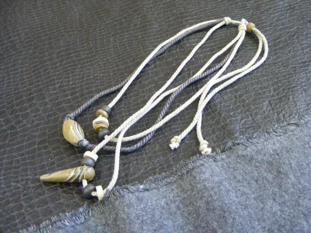 ●アジアン/エスニック木製ペンダント ハンドメイド布製ショールネックレスNO13 < 女性ファッション  ●アジアン/エスニック木製ペンダント ハンドメイド布製ショールネックレスNO13 < 女性ファッションの