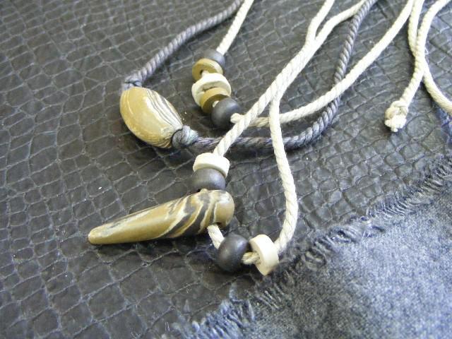 ●アジアン/エスニック木製ペンダント ハンドメイド布製ショールネックレスNO13 < 女性ファッション  ●アジアン/エスニック木製ペンダント ハンドメイド布製ショールネックレスNO13 < 女性ファッションの