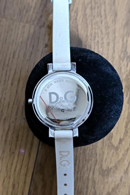 質屋鑑定済み ドルチェ&ガッパーナ腕時計 < 女性アクセサリー/時計  質屋鑑定済み ドルチェ&ガッパーナ腕時計 < 女性アクセサリー/時計の