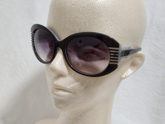 正規美 限定 ローリーロドキン リミテッドエディション クリアリフレクションフレーム サングラス 黒 ボーダーライン アンククロス < ブランド  正規美 限定 ローリーロドキン リミテッドエディション クリアリフレクションフレーム サングラス 黒 ボーダーライン アンククロス < ブランドの