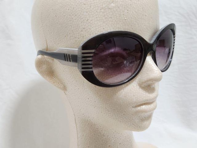 正規美 限定 ローリーロドキン リミテッドエディション クリアリフレクションフレーム サングラス 黒 ボーダーライン アンククロス < ブランド  正規美 限定 ローリーロドキン リミテッドエディション クリアリフレクションフレーム サングラス 黒 ボーダーライン アンククロス < ブランドの