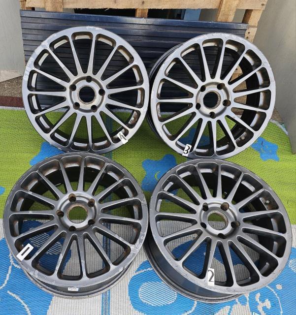 RAYS VERSUS TURISMO VESTA 17�C���`7J+42 114.3/5H �z�C�[���̂�4�{�Z�c�g�A���e�b�c�@ �V �� ������/�o�C�N