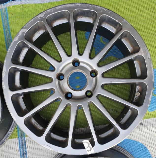 RAYS VERSUS TURISMO VESTA 17�C���`7J+42 114.3/5H �z�C�[���̂�4�{�Z�c�g�A���e�b�c�@ �V �� ������/�o�C�N