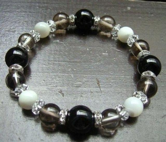 オニキスxスモーキークォーツxマザーオブパールブレスレット < 女性アクセサリー/時計 オニキスxスモーキークォーツxマザーオブパールブレスレット < 女性アクセサリー/時計の