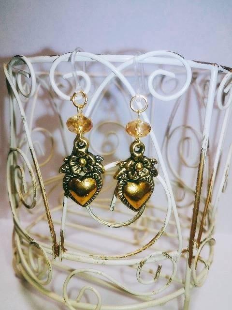 金古美ハートお花チャームシャンパンスワロ樹脂ピアス☆ < 女性アクセサリー/時計  金古美ハートお花チャームシャンパンスワロ樹脂ピアス☆  < 女性アクセサリー/時計の