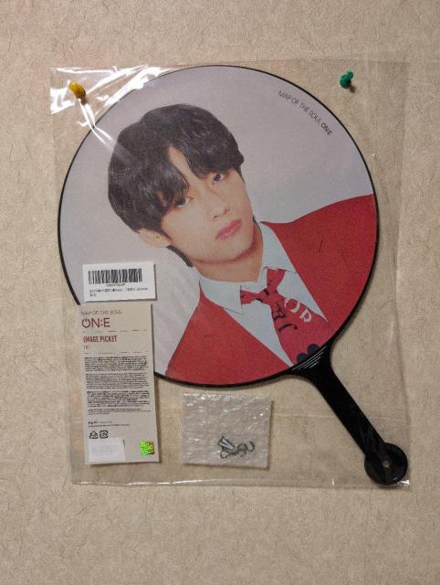 未開封、BTS、V、うちわ、チャーム付き < タレントグッズ 未開封、BTS、V、うちわ、チャーム付き < タレントグッズの