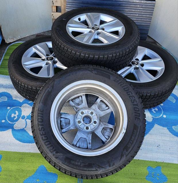 �y�ɏ���i]�g���^ 60�n���A�[ �G���K���X ���� �z�C�[��17�C���`7J+39 pcd114.3�X�^�b�h���X�^�C���t��4�{�Z�c�g �� ������/�o�C�N