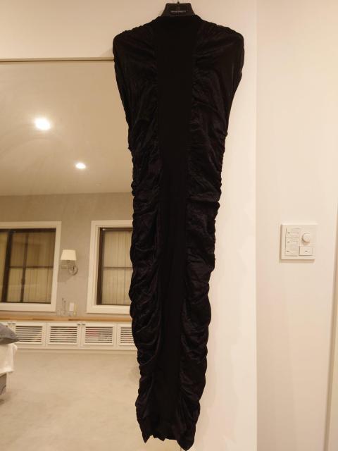 ザラ 黒ロングニットワンピース  Мサイズ < 女性ファッション  ザラ 黒ロングニットワンピース  Мサイズ  < 女性ファッションの