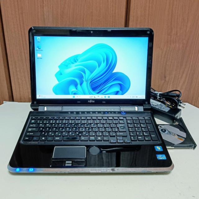 FUJITSU LIFEBOOK Corei7 メモリ16GB SSD512GB Webカメラ Blu-ray Windows11 < PC本体/周辺機器 FUJITSU LIFEBOOK Corei7 メモリ16GB SSD512GB Webカメラ Blu-ray Windows11 < PC本体/周辺機器の