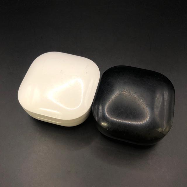 即決 ワイヤレスイヤホン 充電ケースのみ 2個 GRFD-SWE100QT13 < 家電/AV 即決 ワイヤレスイヤホン 充電ケースのみ 2個 GRFD-SWE100QT13 < 家電/AVの