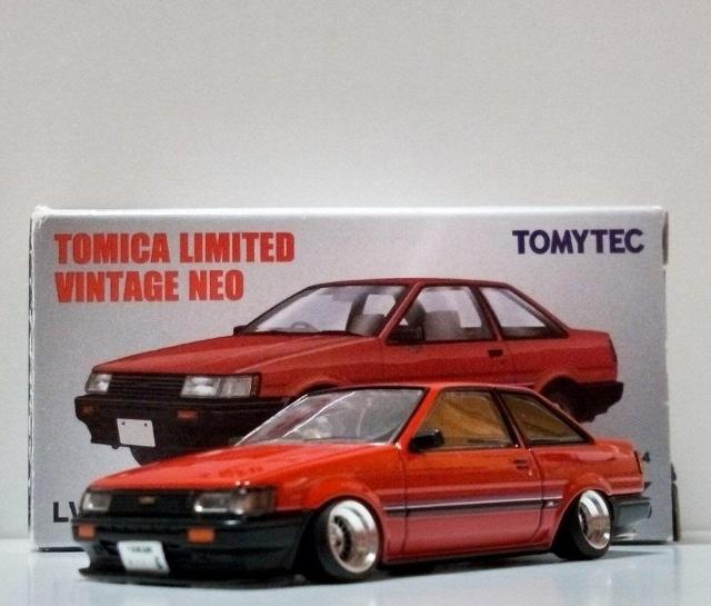 トミカリミテッドヴィンテージ 1/64 トヨタ カローラ レビン 86 シャコタン キャンバー ドリ車 深リムアルミホイール 改造 < ホビー トミカリミテッドヴィンテージ 1/64 トヨタ カローラ レビン 86 シャコタン キャンバー ドリ車 深リムアルミホイール 改造 < ホビーの