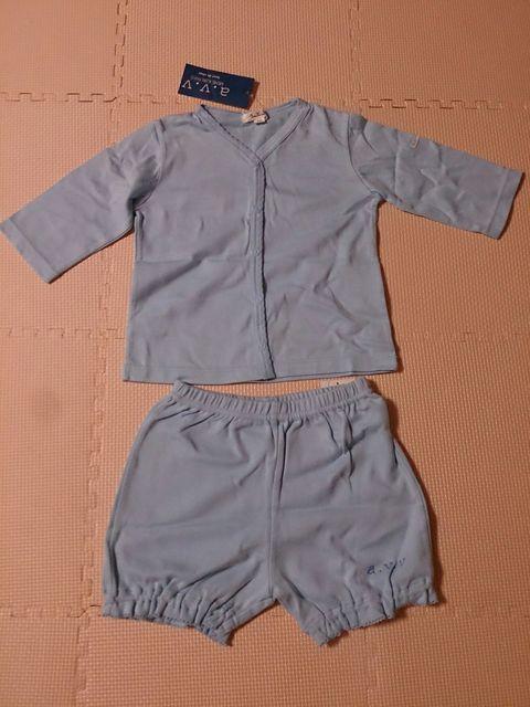 90 A,V,V 上下セット 新品 < キッズ/ベビー 90 A,V,V 上下セット 新品 < キッズ/ベビーの