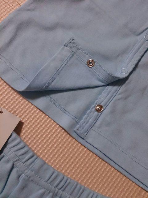 90 A,V,V 上下セット 新品 < キッズ/ベビー 90 A,V,V 上下セット 新品 < キッズ/ベビーの