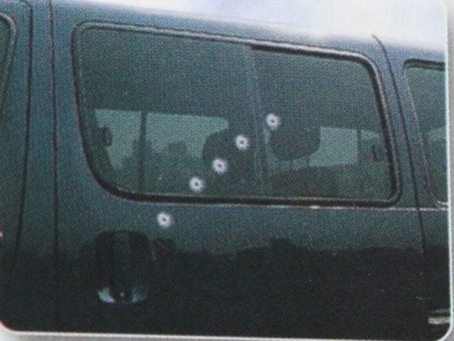 弾丸で打ち抜かれた跡が銃弾痕ステッカー  < 自動車/バイク 弾丸で打ち抜かれた跡が銃弾痕ステッカー  < 自動車/バイク