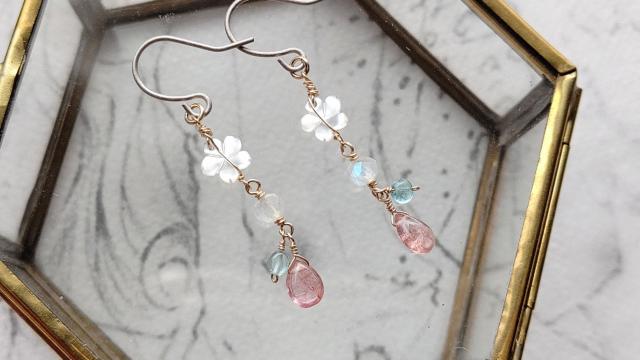 14kgf*白蝶貝の春花ピアス*24016 < 女性アクセサリー/時計 14kgf*白蝶貝の春花ピアス*24016 < 女性アクセサリー/時計の