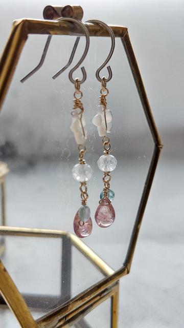 14kgf*白蝶貝の春花ピアス*24016 < 女性アクセサリー/時計 14kgf*白蝶貝の春花ピアス*24016 < 女性アクセサリー/時計の