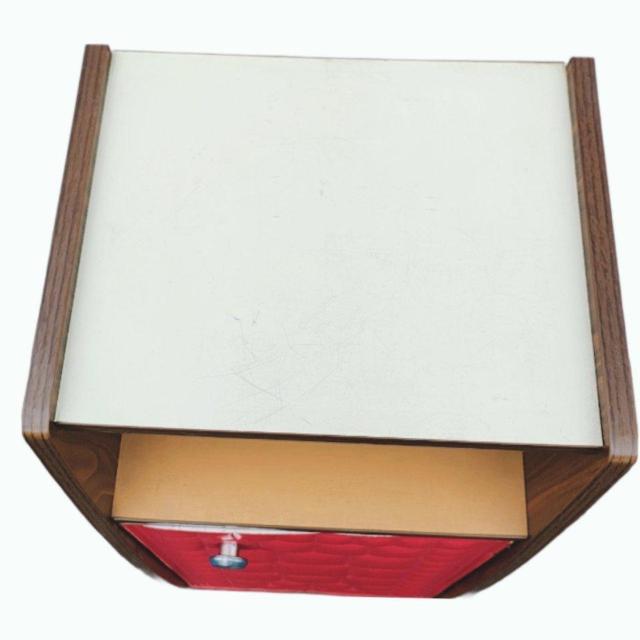 赤 木製 ラック 昭和 レトロ 赤 棚 収納 電話台 ヴィンテージ ビンテージ レッド サイドテーブル 小棚 ミッドセンチュリー < インテリア/ライフ  赤 木製 ラック 昭和 レトロ 赤 棚 収納 電話台 ヴィンテージ ビンテージ レッド サイドテーブル 小棚 ミッドセンチュリー < インテリア/ライフの