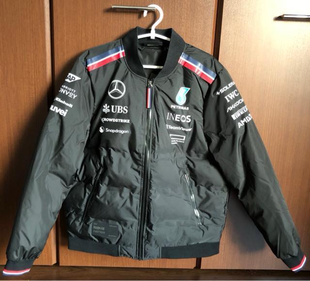 �V�i�����Z�f�X AMG �y�g���i�X F1 �`�[�� �{���o�[ �W���P�b�g 2024  �� �j���t�@�b�V������ 