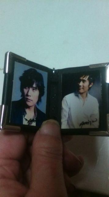 イ・ビョンホン写真入りブック型2枚入りキーホルダー < タレントグッズ  イ・ビョンホン写真入りブック型2枚入りキーホルダー  < タレントグッズの