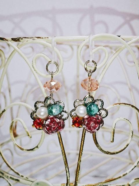 お花ローズバラチェコグリーンパールレッドジルコニア樹脂ピアス < 女性アクセサリー/時計  お花ローズバラチェコグリーンパールレッドジルコニア樹脂ピアス  < 女性アクセサリー/時計の
