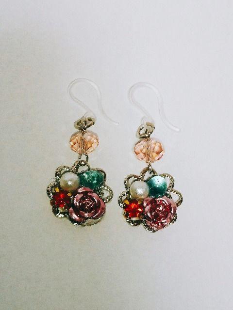 お花ローズバラチェコグリーンパールレッドジルコニア樹脂ピアス < 女性アクセサリー/時計  お花ローズバラチェコグリーンパールレッドジルコニア樹脂ピアス < 女性アクセサリー/時計の